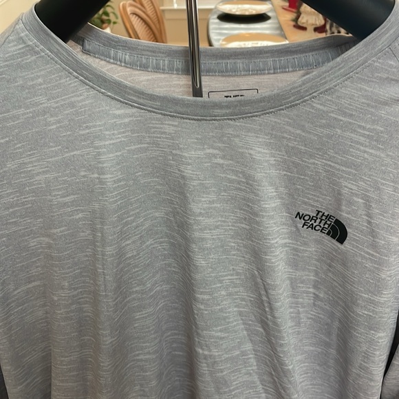 The North Face Gray Long Sleeve Shirt. XXL. NWT - Picture 3 of 7